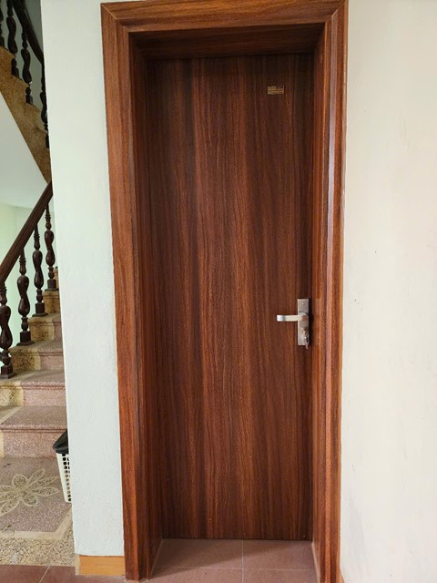 Cửa thép vân gỗ 1 cánh