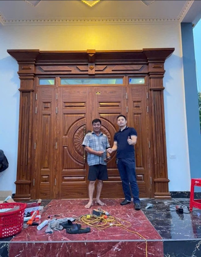 Cửa thép vân gỗ GSD 4 cánh