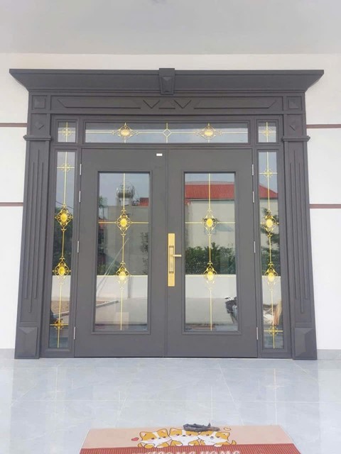 Cửa thuỷ lực Luxury