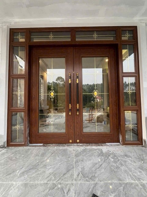 Cửa thuỷ lực Luxury